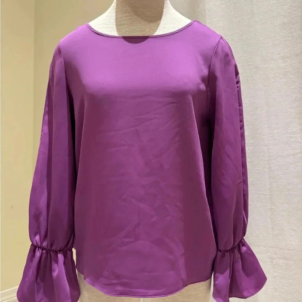Top with long sleeves
